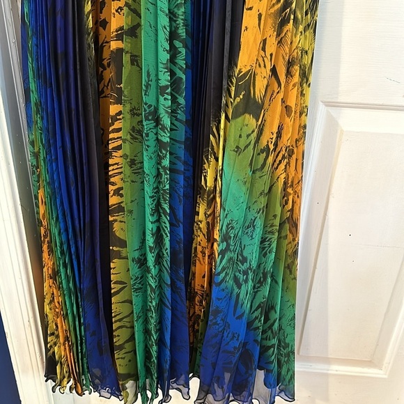 NWT Women’s Bicici Multi Color Halter Top Sequined Waist Maxi Dress Size Small - Picture 5 of 11